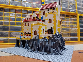 Lego MOC Pirat Pevnost dostojnickeho pluku - 7