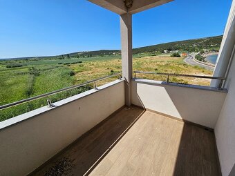 3-izbový zariadený apartmán v 1.rade od mora / Chorvátsko - 7