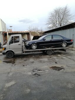 Mercedes 307 D  /  300 D - 7
