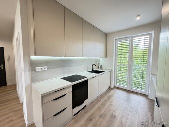 2 - izbový moderný byt - novostavba (62 m2) - 7