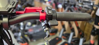 Kukirin G2 Master 6. 2025  s hydraulickými brzdami. - 7