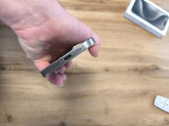 iPhone 15 Pro 128GB Natural Titanium - 7