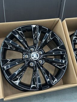 5x112 r17 superb 2 cistonove disky black original - 7