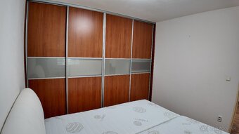 2izb byt so zariadením, internetom a lodžiou na Novej Vsi - 7