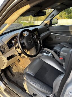 JEEP GRAND CHEROKEE, SRT8, HEMI 6,1L V8 - 7