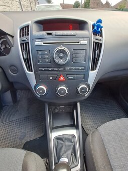 Predám Kia Ceed SW 1,4 77kw - 7