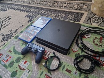 Playstation 4 - 7