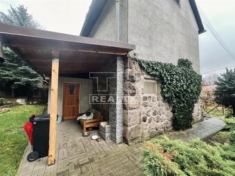 Na predaj rodinný dom s pivnicou, altánkom a garážou, v... - 7