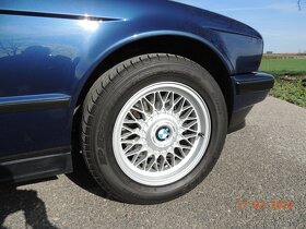 BMW 535i manual /rezervovane/ - 7