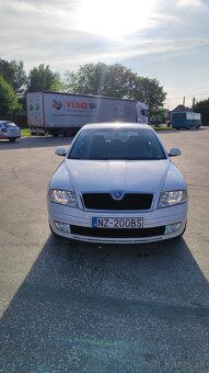 Predám Škoda Octavia 2 1.6 benzín . - 7