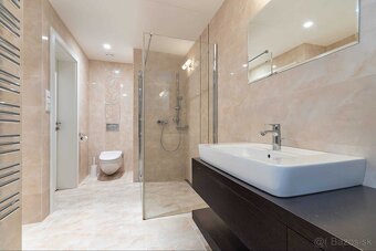 LUXUSNÝ 4 IZB BYT (Penthouse) s TERASOU s VÝHĽADOM na MESTO - 7