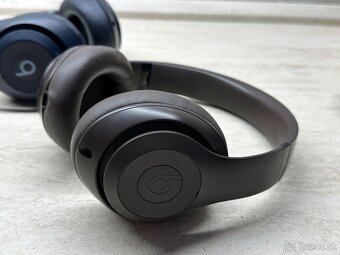 Beats Studio Pro Wireless (black, brown, blue) - 7