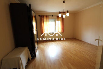 TOP ZREKONŠTRUOVANÝ RD S VEĽKÝM POZEMKOM 939m2 - 7