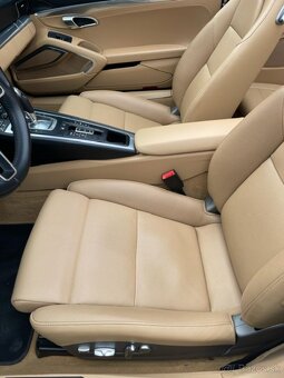 Porsche Carrera 4 992 Cabrio - 7