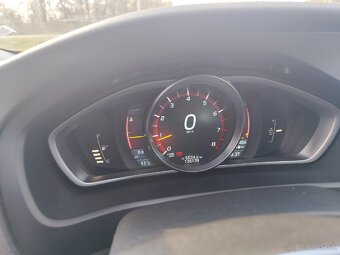 Volvo V40 T4 benzín summum - 7