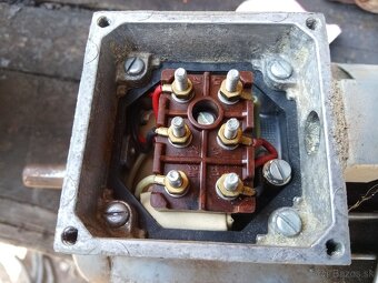 Snekova prevodovka s elektromotorom 0,37kW - 7