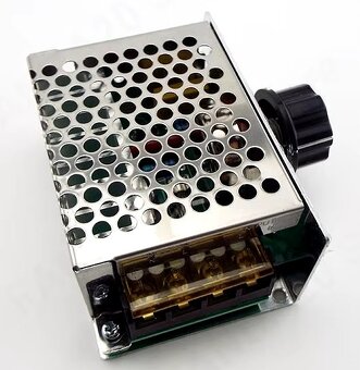 Regutor otáčok alebo výkonu - 7