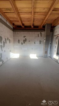 Ponúkame na predaj rozostavanú stavbu bungalovu v obci Mark - 7