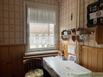 Päť izbový dom v radovej zástavbe v obci Smolník - 7