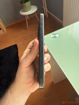 iPhone 15 Pro Max 256GB black titanium + 3x kožené kryty - 7
