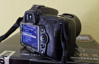 Predám digitálnu zrkadlovku Nikon D90 s objektívom 18–105 mm - 7