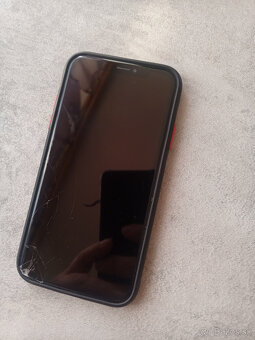 Apple iPhone XR 64GB - 7