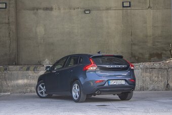Volvo V40 2018 88kw 115t km aj na splátky - 7