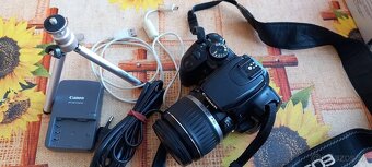 Canon EOS 400D + objektív EF-S 18-55 - 7