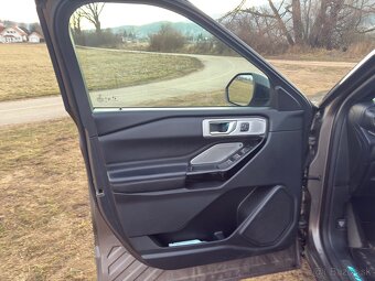 FORD EXPLORER -PLATINUM- 7MIEST - 7