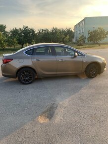 Opel Astra 1.4 Turbo ZNÍŽENÁ CENA - 7