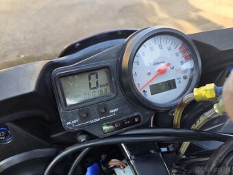 Yamaha YZF R6 - 7