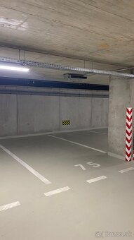 2x Parking v METROPOLIS - 7