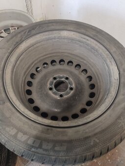 Predám zimné kolesá na Ford 205/60R16 - 7