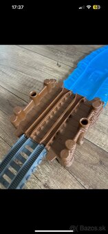 Draha s lodkou + motorizovany vlacik Nia - 7