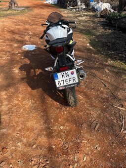 Yamaha YZF r125 - 7