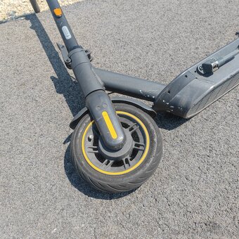 Ninebot Max G30E II kolobežka - 7