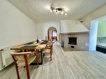 NA PREDAJ MODERNÝ ZREKONŠTRUOVANÝ 4i RODINNÝ DOM S GARÁŽOU - 7