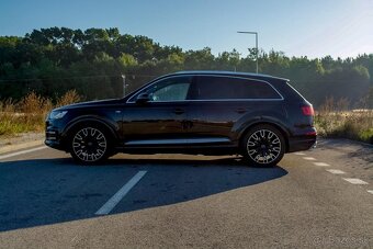 Audi Q7 3.0TDI S-LINE tiptronic - 7