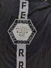 Cervene tricko a cierne tricko - 7