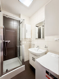 1-izbový byt 40m2 , kompl. rekonštrukcia, Košice-Staré mesto - 7