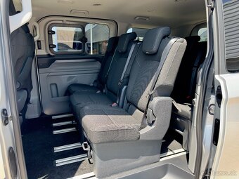 Ford Tourneo Custom 2.0 TDCi 136k A8 Family 8-miestné - 7