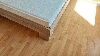 Manželská posteľ - 7