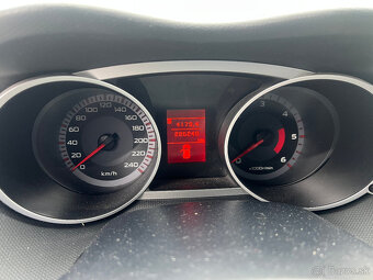 PEUGEOT 4007 2,2 hdi 4x4 7 miestne - 7