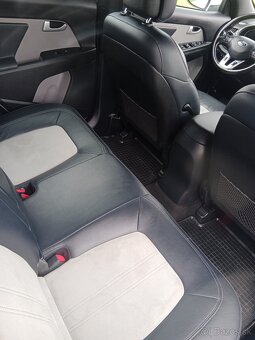 KIA -- SPORTAGE -- DIESEL - 7