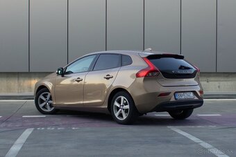 Volvo V40 D2 Powershift AT6 - 7
