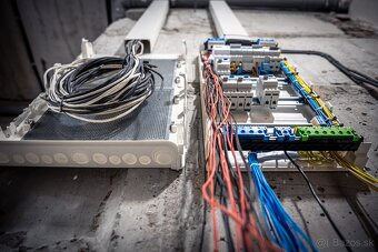Elektroinštalácie – Elektrikár - prerábky bytov, jadier - 7