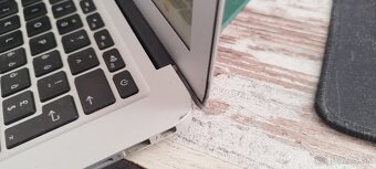 MacBoo Air core i5 - 7