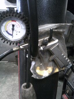 Prezúvačka / vyzúvačka pneumatik značka ATH - 7