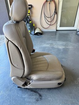 Mercedes W211 E-class Interier - 7