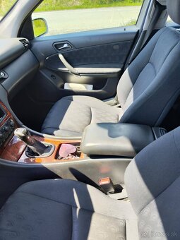 Mercedes Benz C - 7
